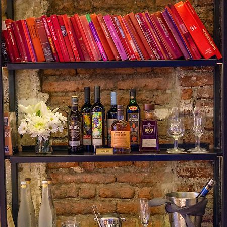 Hotel Magnolia サンティアゴ エクステリア 写真 A selection of Italian wine