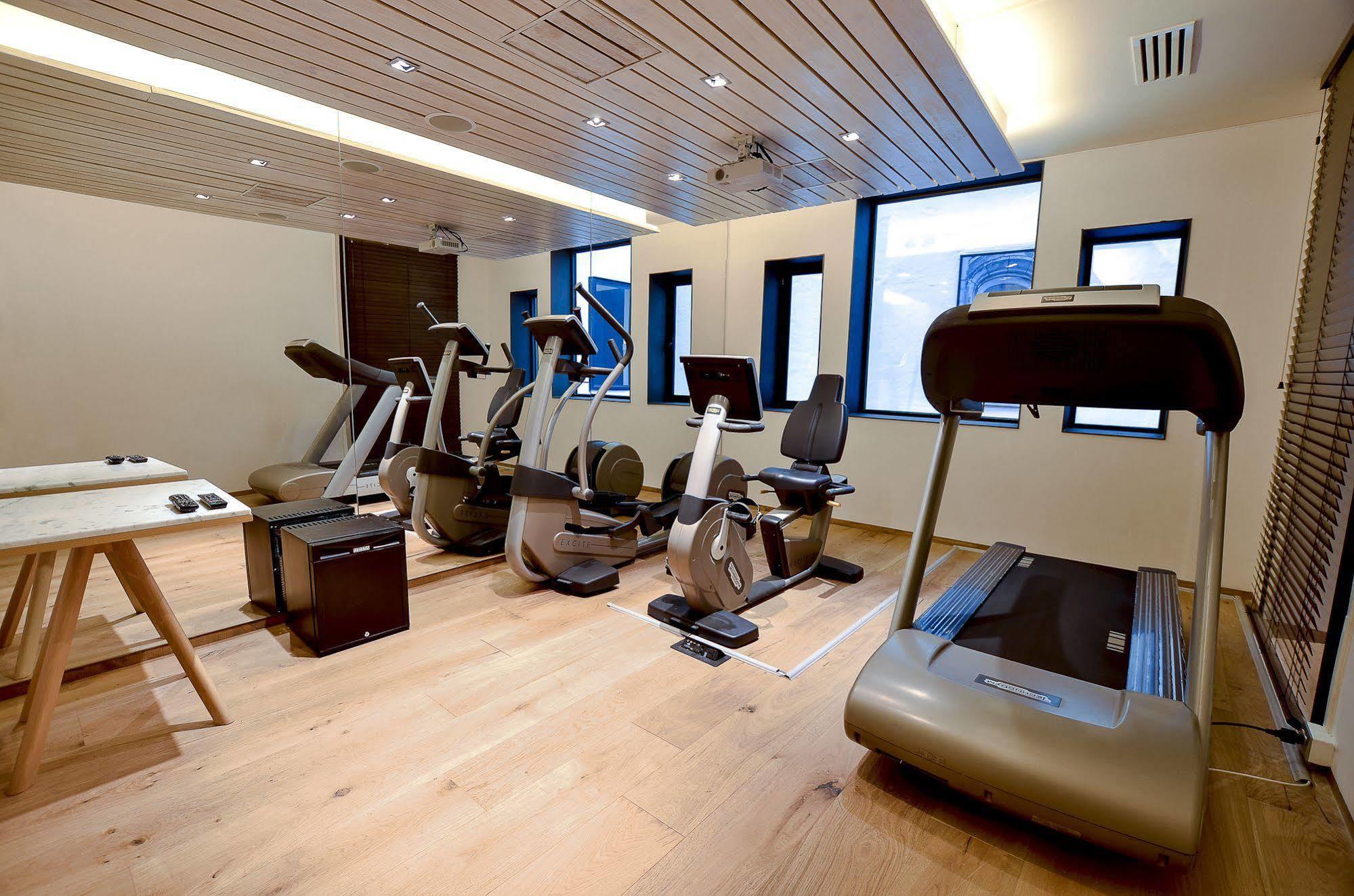 Hotel Magnolia サンティアゴ エクステリア 写真 A gym at a hotel